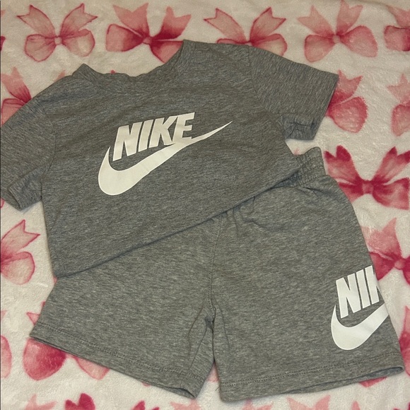 Nike Heather Gray Tee and Shorts Set - Picture 1 of 5
